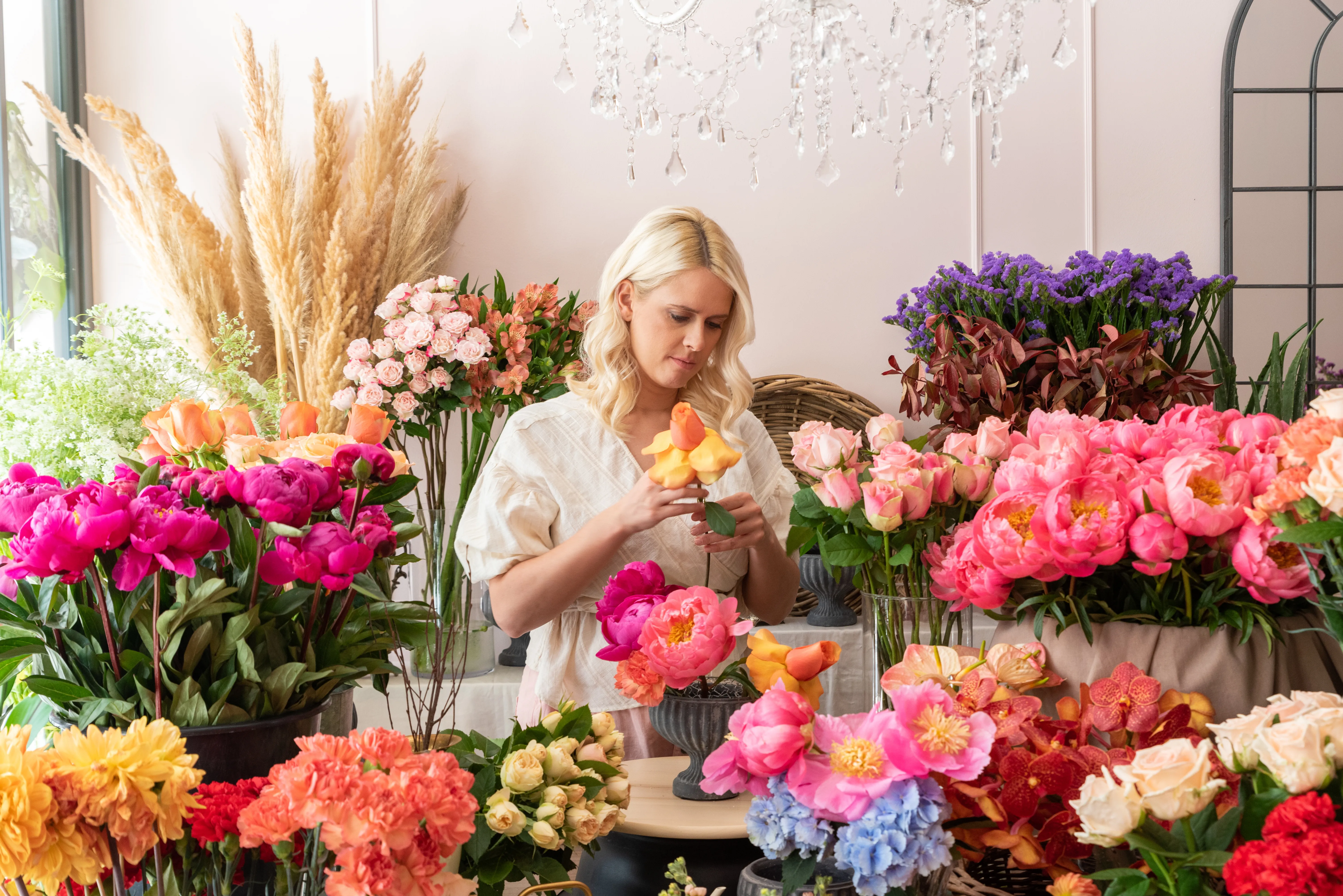 Wedding flowers with presence.